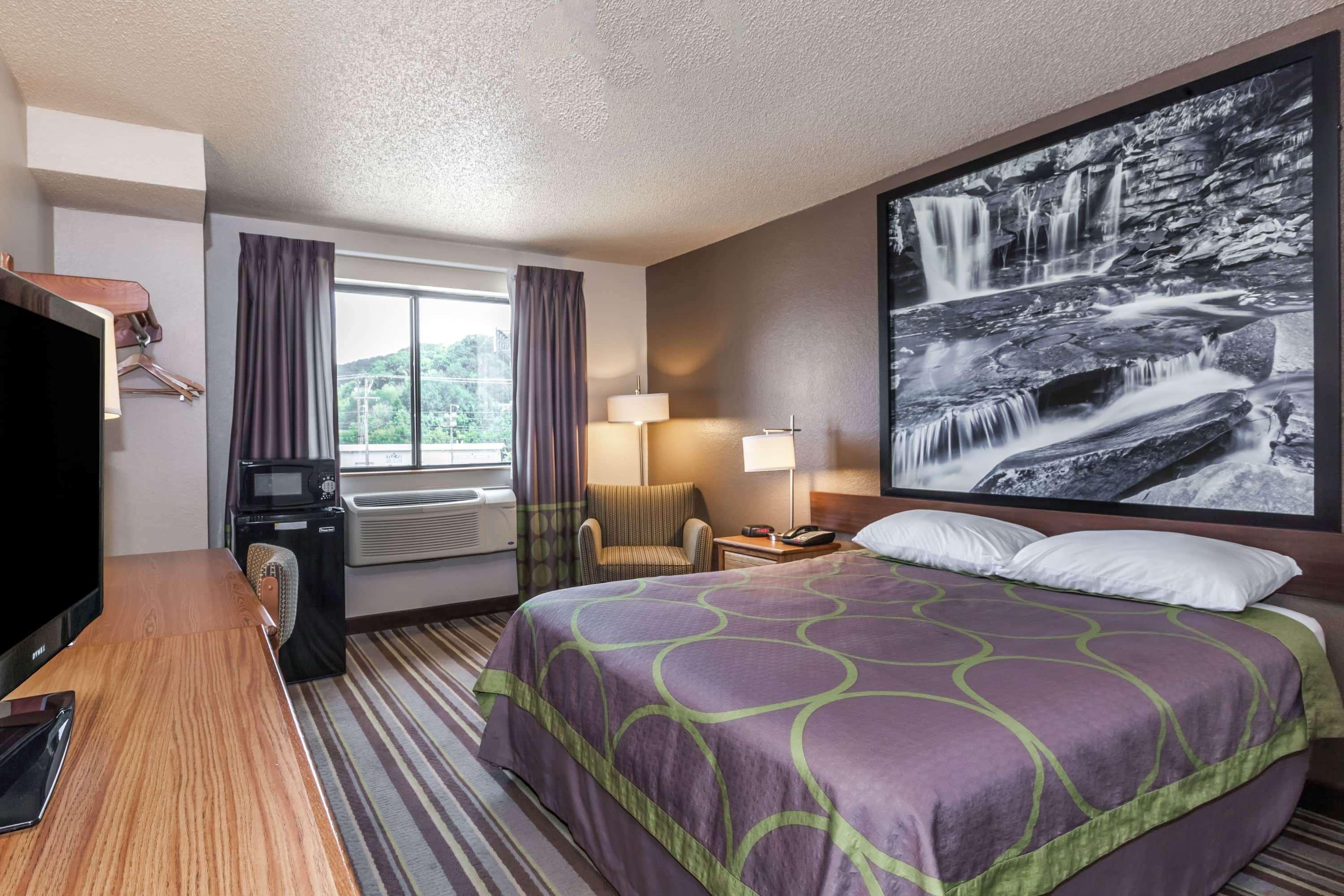 Отель Super 8 By Wyndham Dunbar/Charleston Area Экстерьер фото